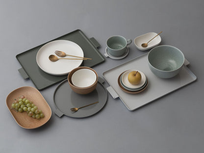 yumiko iihoshi porcelain／‘Colored’ aluminum tray round
