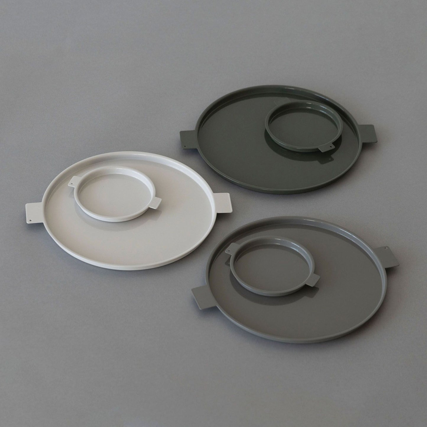 yumiko iihoshi porcelain／‘Colored’ aluminum tray round